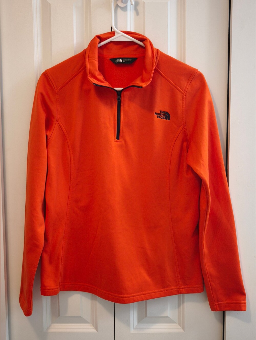 The North Face Women's M Orange 1/4 Zip Performance Pullover Long Sleeve